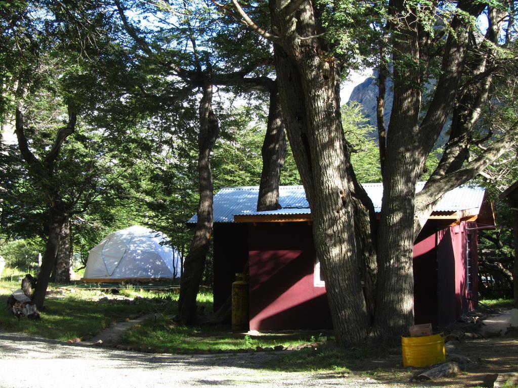 Camping Rio De Las Vueltas エル・チャルテン エクステリア 写真