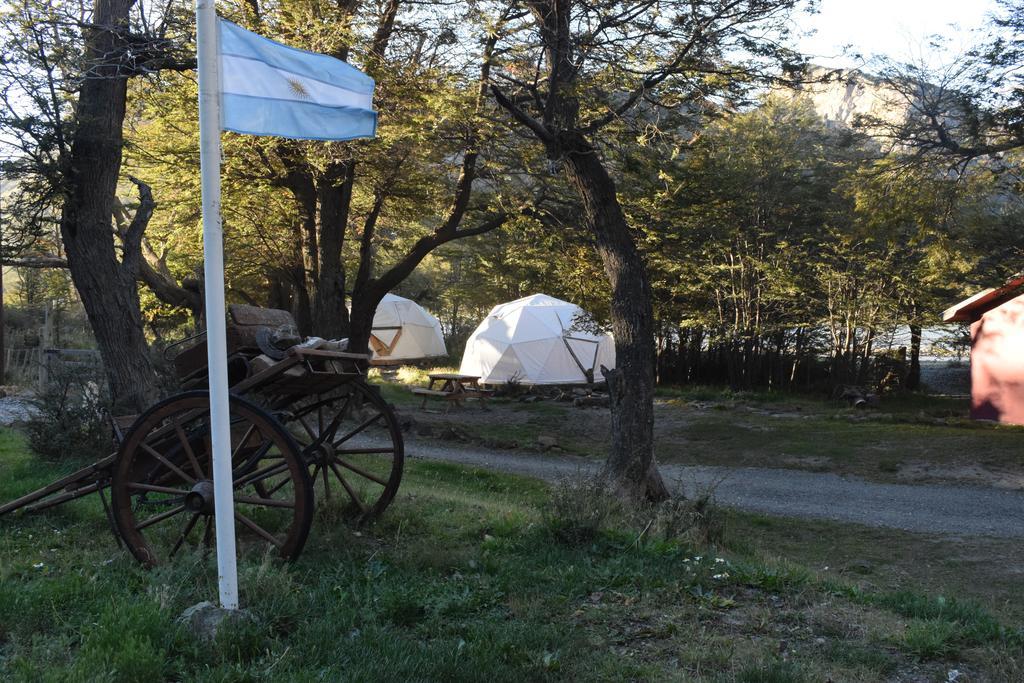 Camping Rio De Las Vueltas エル・チャルテン エクステリア 写真